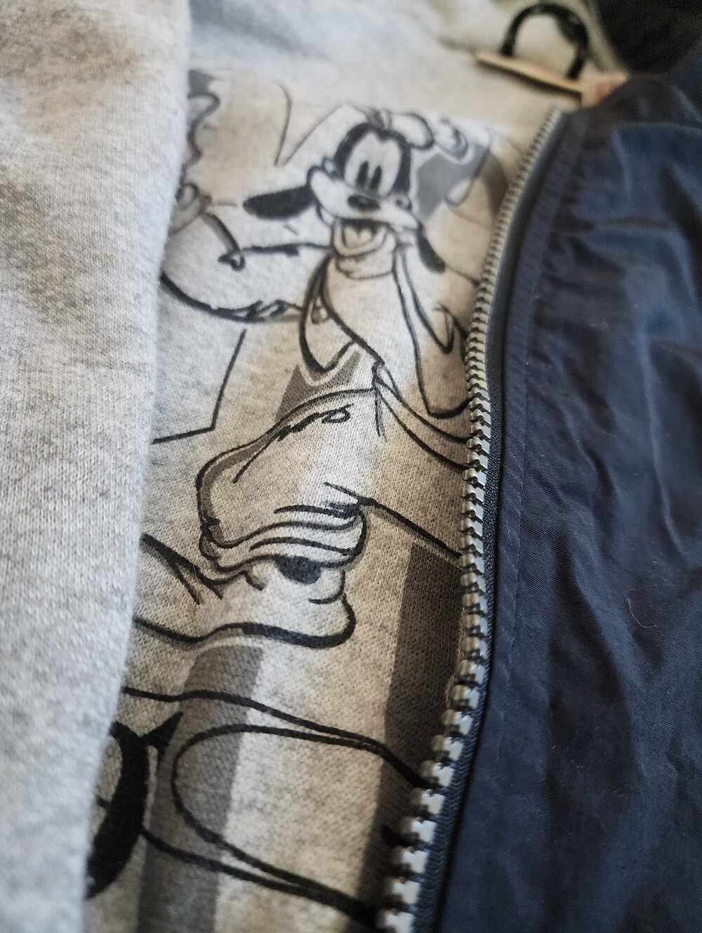 Rare! Vintage Disneyland 90s y2k Hoodie Mickey Mouse Size M